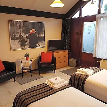 מוטל Motel Oostvoorne 3*