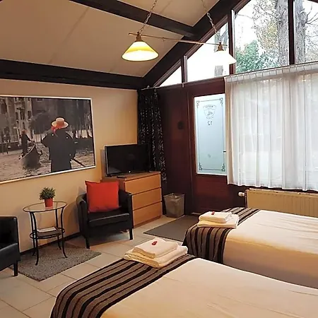 מוטל Motel Oostvoorne 3*
