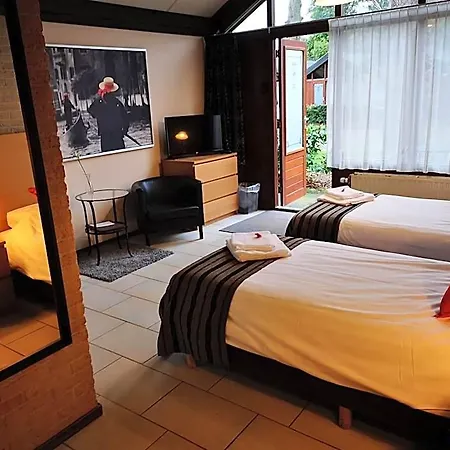 Motel Oostvoorne מוטל אוסטבורנה