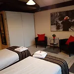 모텔 Motel Oostvoorne 3*