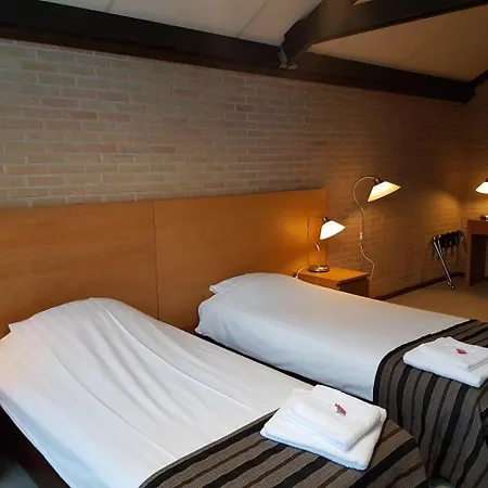 Motel Oostvoorne モーテル 3*