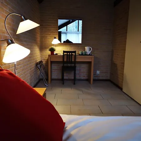 Motel Oostvoorne オーストフォールネ